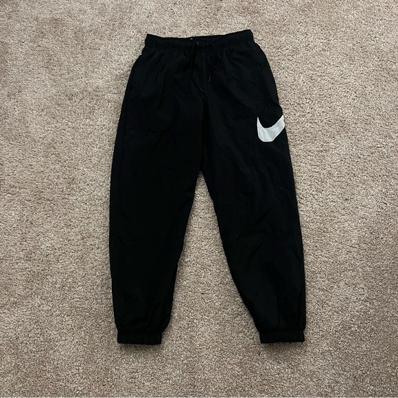 Nike Women’s Nsw Essential Woven Mid Rise Pant - Picture 1 of 5